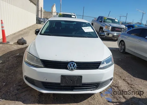 2013 Volkswagen Jetta 2.0L S z USA, uszkodzony, nr VIN 3VW2K7AJ7DM290109
